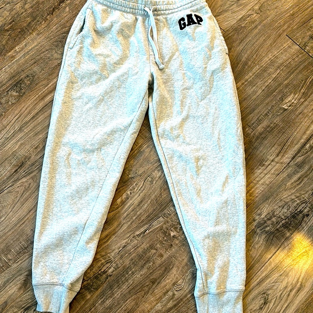 GAP sweatpants size small